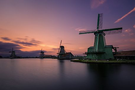 Zaanse Schans is a neighbourhood of Zaandam, near Zaandijk in the Netherlands.
It has a collection of well-preserved historic windmills and houses, Holland