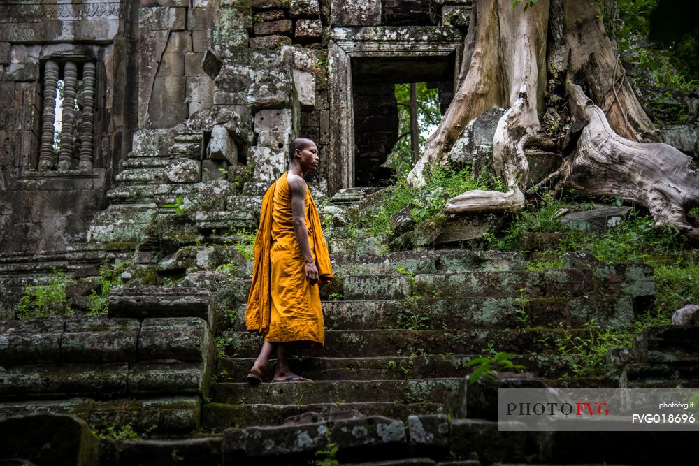 Buddhist monk at Preah Palilay temple