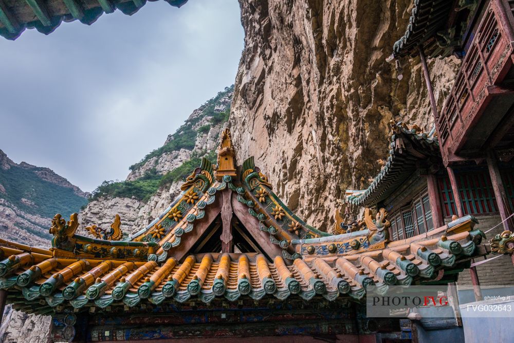 Detail of ancient hanging temple near Datong, Heng Shan mount, Shanxi, China