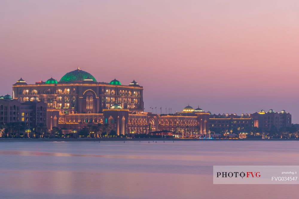 Kempinski Emirates Palace Hotel on the Corniche in the City of Abu Dhabi, Emirate of Abu Dhabi, United Arab Emirates, UAE