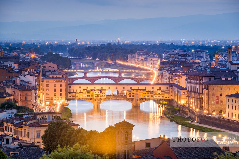 Ponte vecchio and Arno river at twilight view from Piazzale Michelangelo square, Florence, Tuscany, Italy, Europe