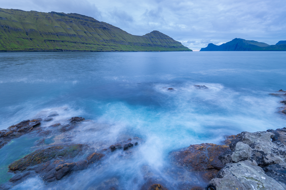 Wild seascape near Elduvk village, Funningsfjrur, Eysturoy Island, Faeroe islands, Denmark, Europe