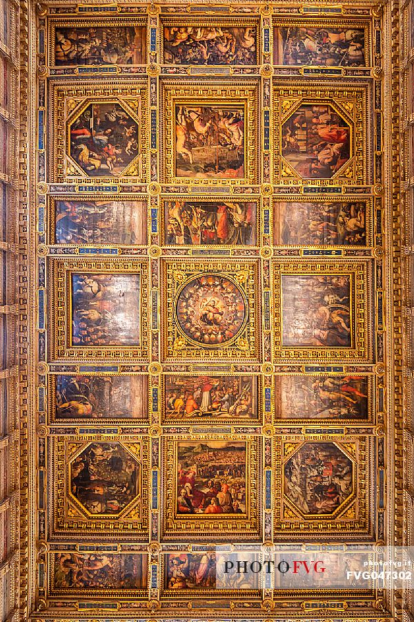 Hall of the Salone dei Cinquecento or Five Hundred, Palazzo Vecchio, Piazza della Signoria, Florence, Tuscany, Italy, Europe