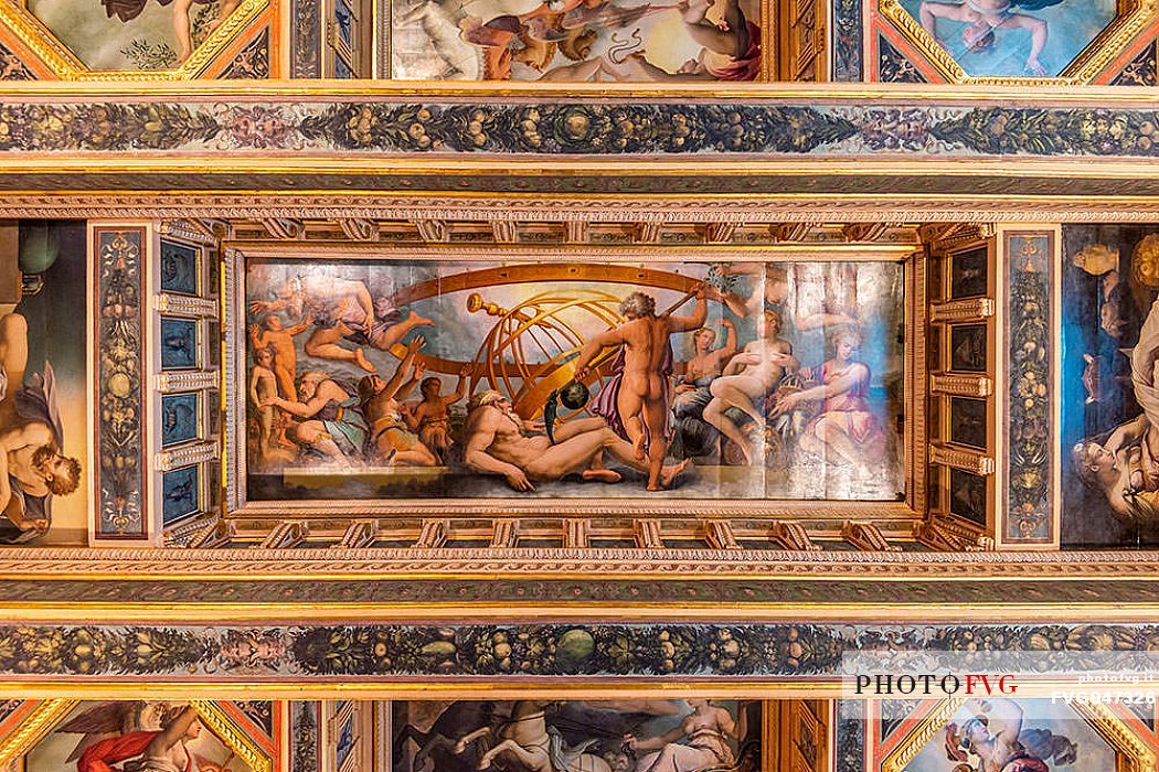 Room of the Elements or Stanza degli Elementi, Palazzo Vecchio, Piazza della Signoria, Florence, Tuscany, Italy, Europe