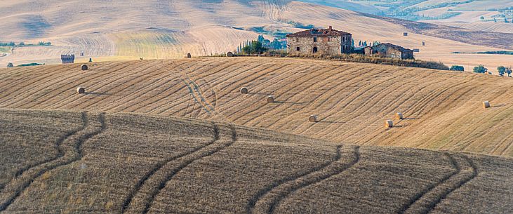 Country street in Orcia valley, Tuscany, Italy