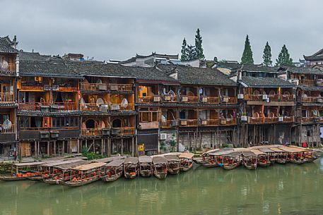 Ancient village of Fenghuang along the Tuo Jiang River, Hunan, Cina