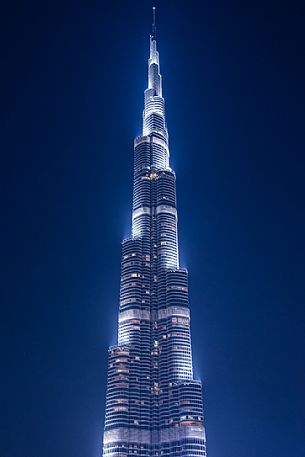 Night view of Burj Khalifa skyscraper, the tallest building in the world, Dubai Downtown, Emirate of Dubai, UAE, Asia