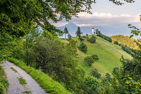 Saints Primus and Felician Church near Jamnik and Kroper with Storzic mountain in the background, Kranj, Upper Carniola, Slovenia, Europe