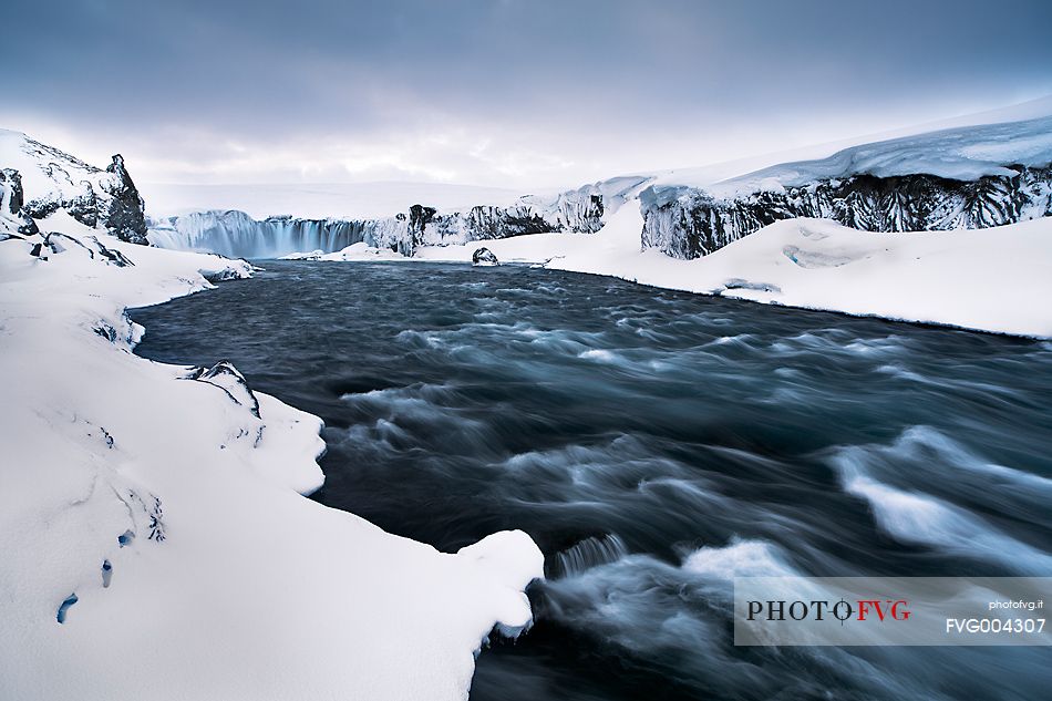 The Godafoss waterfall in his winter beauty