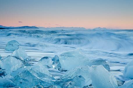 Jokulsarlon at dawn