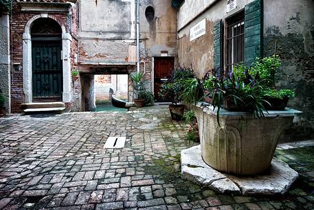 Small square called Corte Tagiapiera in Venice, Veneto, Italy, Europe