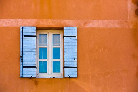 The village of Roussillon, famous for its ocher and the red houses