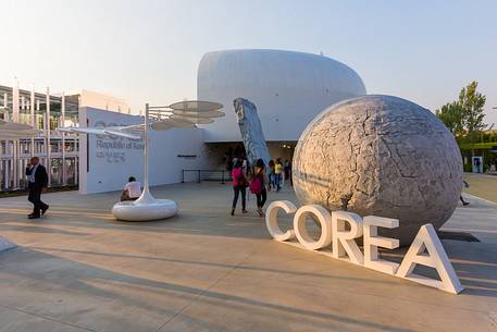 Milan Universal Exposition 2015, Expo Milano 2015, Korea Pavilion, the exterior Milan Universal Exposition 2015, Expo Milano 2015, Korea Pavilion, the exterior