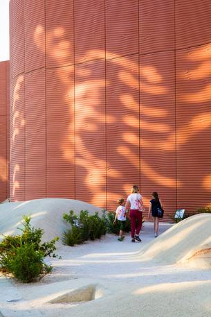 Milan Universal Exposition 2015, Expo Milano 2015, United Arab Emirates Pavilion, architect Norman Foster