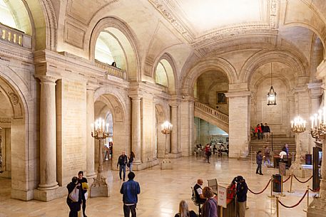 Main hall of the Public Library of New York city, Manhattan, USA
