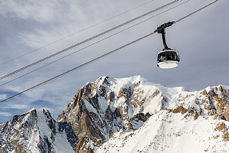SkyWay Monte Bianco cable car to Punta Helbronner, in the background the Mont Blanc, Courmayeur, Aosta valley, Italy, Europe