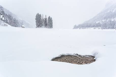 Lake Predil winter time