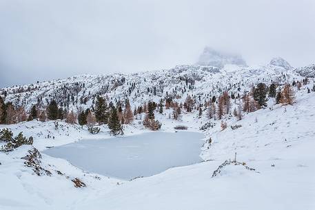 Lake Limidea snowy autumn, Mont Averau