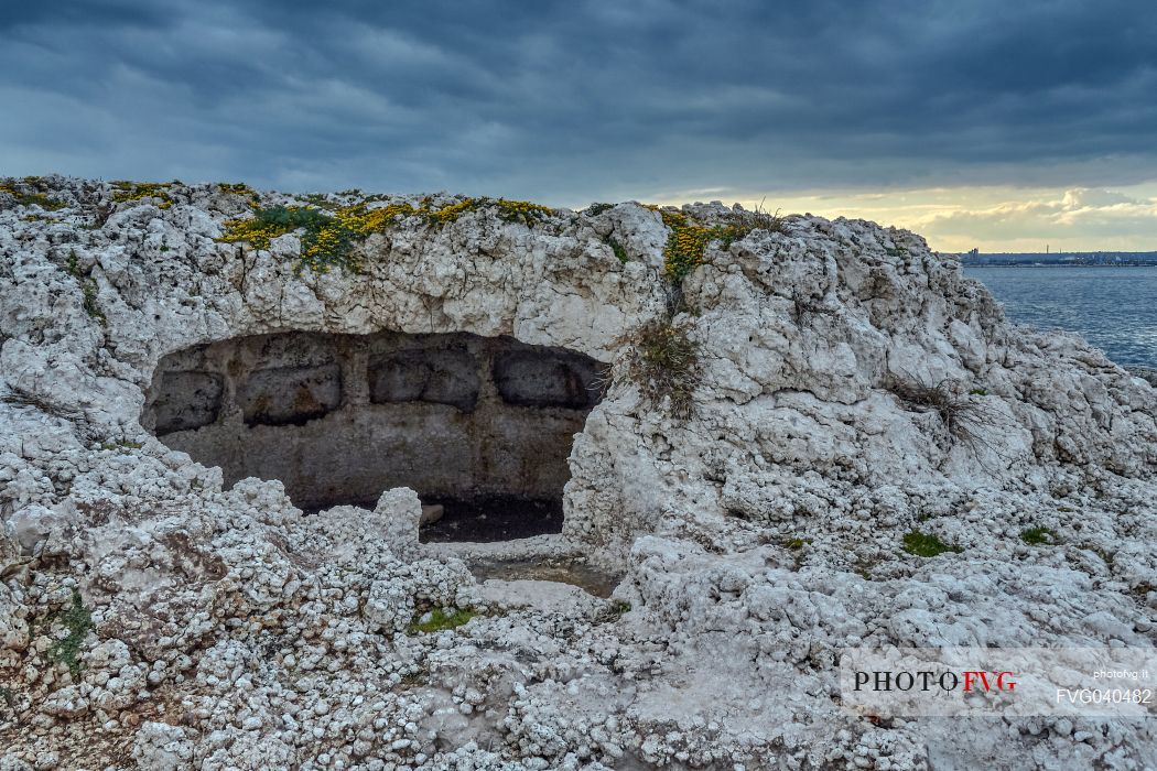 Thapsos archaeological site in the Magnisi Peninsula, Grave, Priolo Gargallo, Siracusa, Sicily, Italy, Europe
