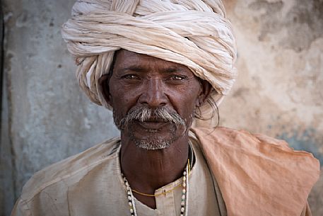 Portrait of rajasthani Indian man with turban, Rajasthan, India