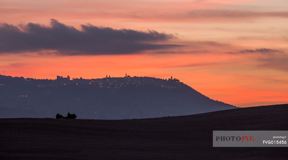 The last light on the hills of Val D'Orcia