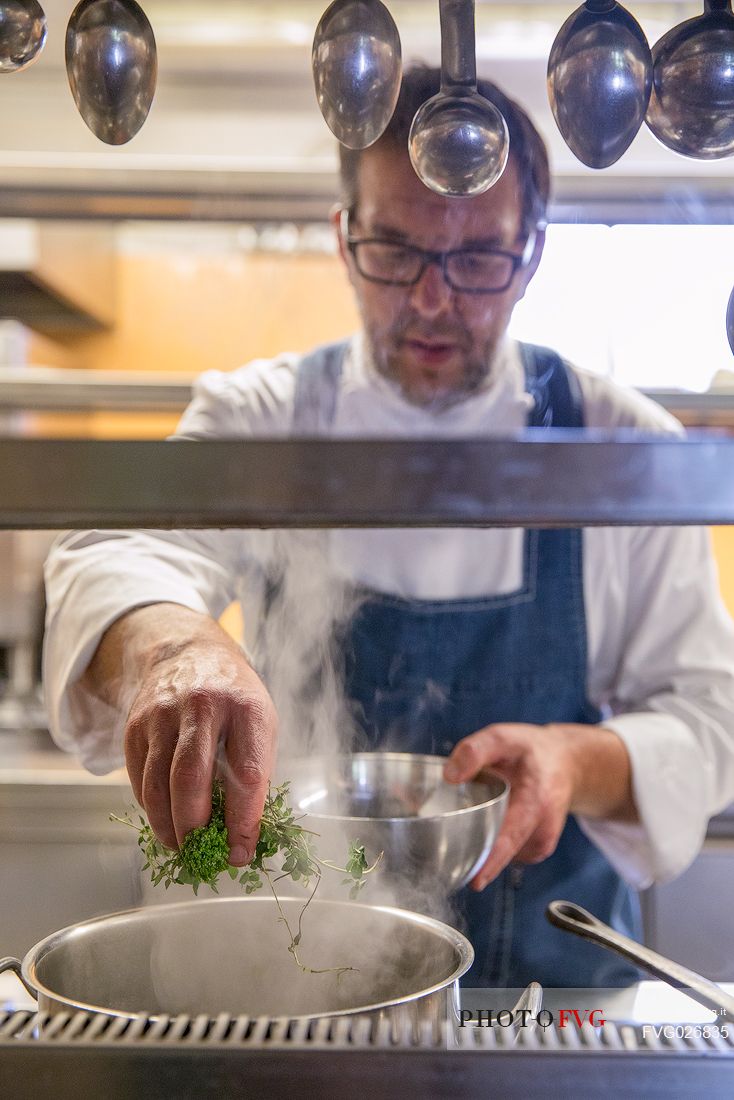The starred chef Allessandro Gavagna in the kitchen of the La Subida, Trattoria al Cacciatore in Cormons, Friuli Venezia Giulia, Italy