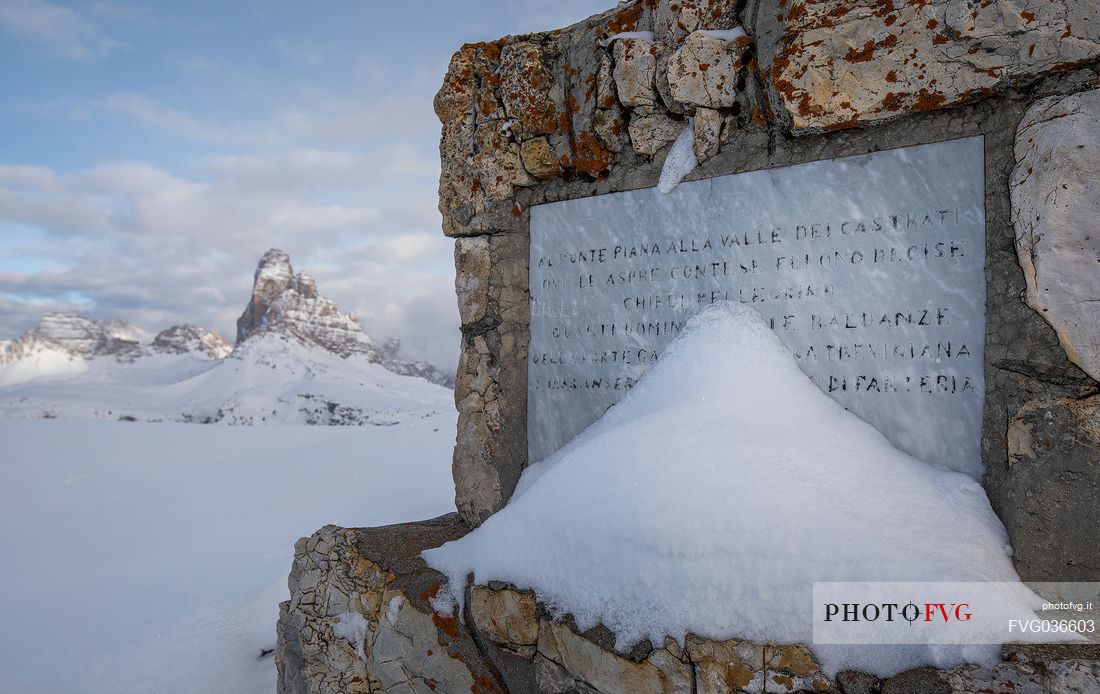 War Memorial with the Tre Cime di Lavaredo peak on background from Piana Mount, Auronzo di Cadore, Veneto, Italy, Europe