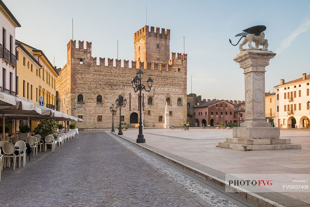 The Piazza degli Scacchi square with the Lower Castle or Castello Inferiore, Marostica, Veneto Italy