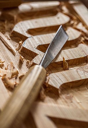 Chisel for woodcarving; 
Among the centuries-old craft traditions of South Tyrol there to carve real works of art in wood, especially statues of saints, nativity figurines and masks. The shops or stores of the carvers are mainly located in Sesto