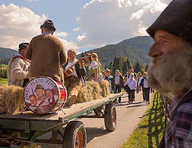 Return of the cattle and party for transhumance in Sesto