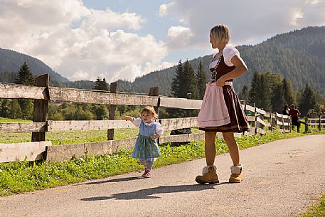 Return of the cattle and party for transhumance in Sesto