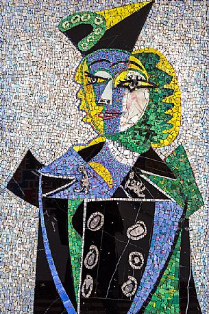 Work in the Mosaic School of Friuli. It is active in Spilimbergo (PN) from 1922; it represents a point of reference for important mosaic works in Friuli, in Italy and in the World Work in the Mosaic School of Friuli. It is active in Spilimbergo (PN) from 1922; it represents a point of reference for important mosaic works in Friuli, in Italy and in the World