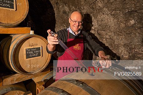 Marco of the Cantina Pisoni located between the Dolomites and Lake Garda, specializing in Vino Santo, red and white wines of Trentino Alto Adige, Valley of Lakes, Valle dei Laghi, Italy