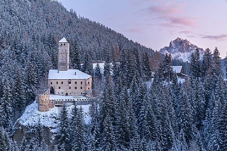 Monguelfo or Welsberg Castle in Casies valley, in the background the Picco di Vallandro mount, Pusteria Valley, South Tyrol, Italy, Europe
