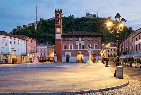 The Piazza degli Scacchi square and the Castello Superiore castle on the top of the hill, Marostica, Vicenza, Veneto, Italy