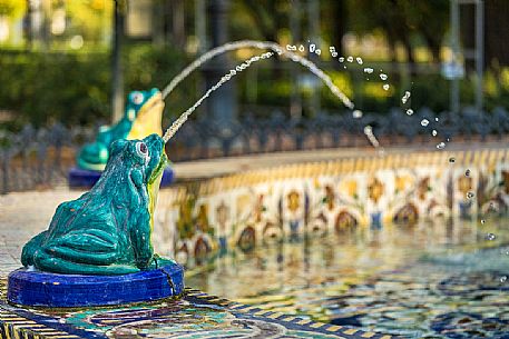 Arabic style fountain in the the park of Mara Luisa ( Parque de Maria Luisa ), Seville's public garden, among the most famous in the city, Seville, Spain, Europe