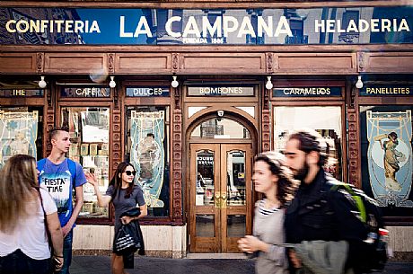 '' La Campana '', the most famous and historic pastry shop in Seville, jAndalusia, Spain, Europe '' La Campana '', the most famous and historic pastry shop in Seville, jAndalusia, Spain, Europe