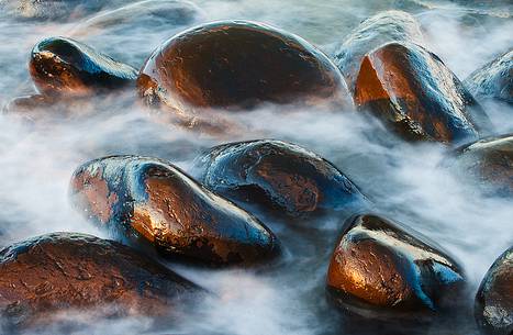 Rocks on Talisker Bay