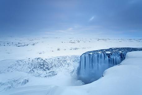 The biggest waterfall in Europe during the winter time.