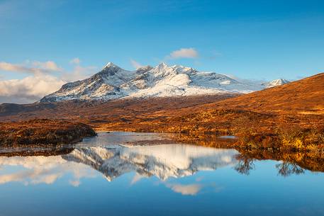 The peace of a perfect Autumn Day at Sligachan