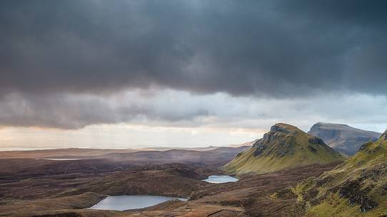 The panoramic view fo the incoming storm and the rain from Quiraing