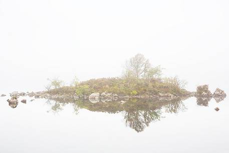 Misty morning at Loch Na Claise
