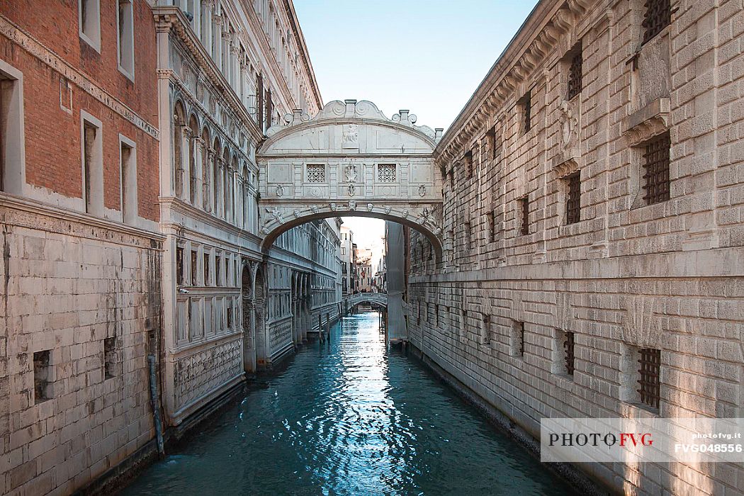 View on Bridge of Sighs, Ponte dei Sospiri, in the canal, Venice, Italy, Europe