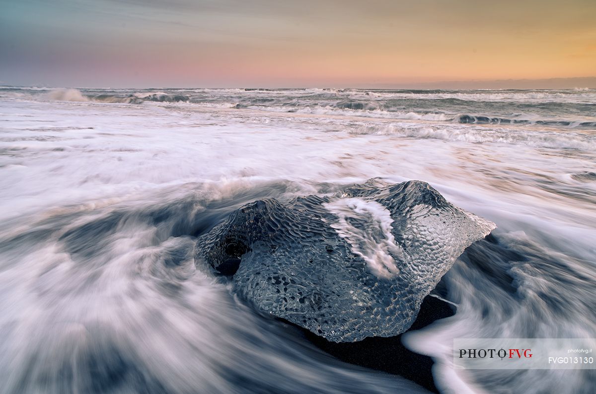 ices block in black beach of Jkulsrln