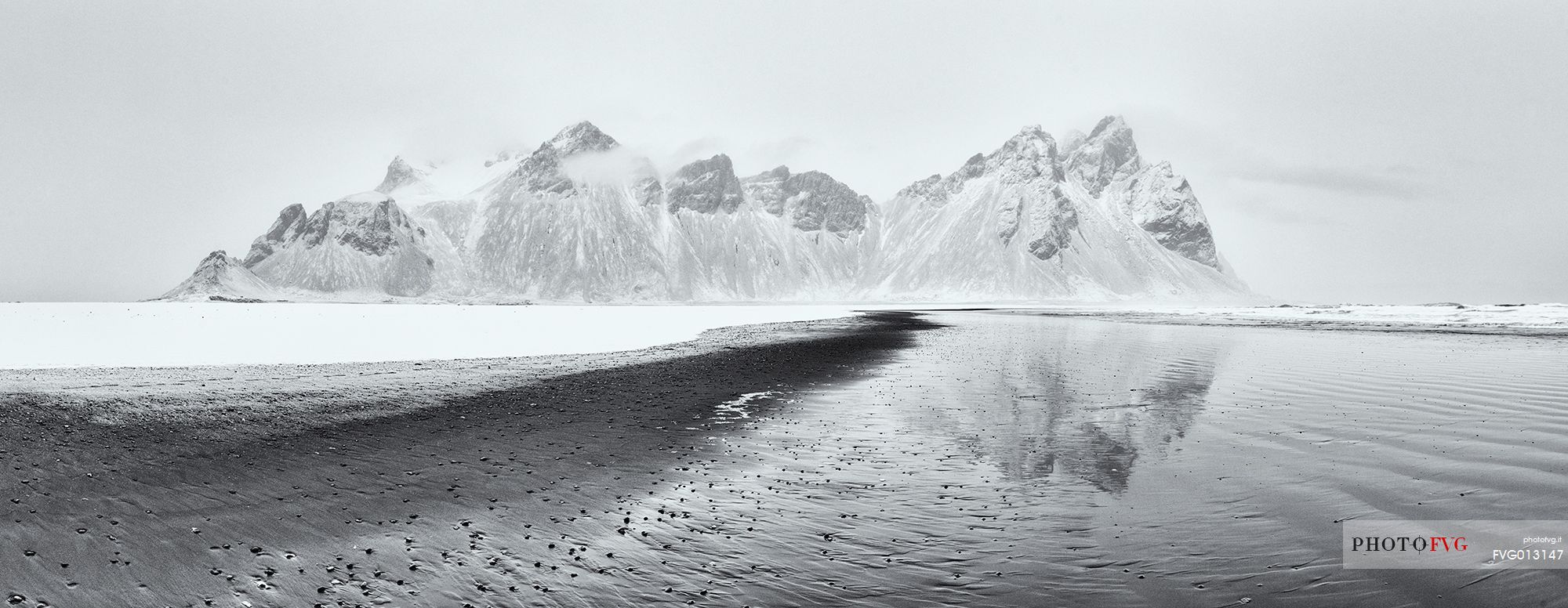 Black beach of Stokksens