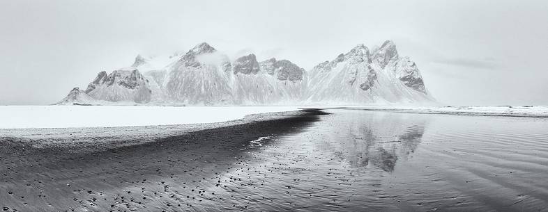 Black beach of Stokksens