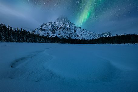 Northern Lights over Chephren mountain, Canadian Rockies landscape, Banff national park, Alberta, Canada