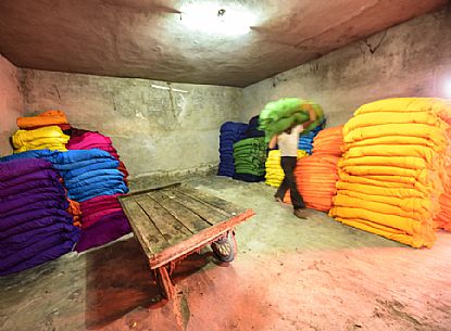 Worker in a textile industry in Pali, Udaipur, Rajasthan, India, Asia
