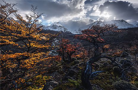 Autumnal landscape of Fitz Roy Mountain Range, Los Glaciares National Park, Patagonia, Argentina