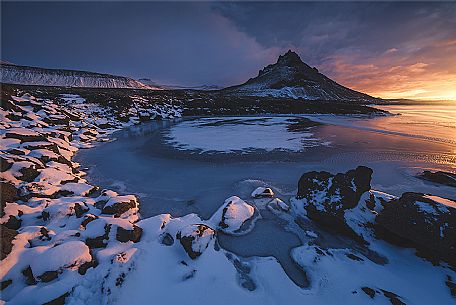 Breidarlon Lagoon at the south end of the glacier Vatnajkull, Iceland, Europe